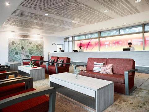 Desert Gardens Hotel - Accommodation Noosa 2