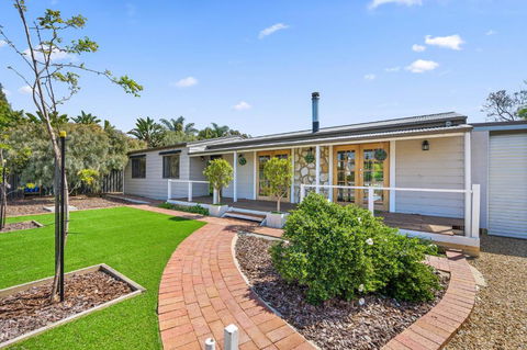 Yankavilla - Yankalilla - C21 SouthCoast Holidays - Accommodation Noosa 0