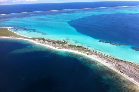 Abrolhos Islands Fixed-Wing Scenic Flight - Accommodation Noosa 1