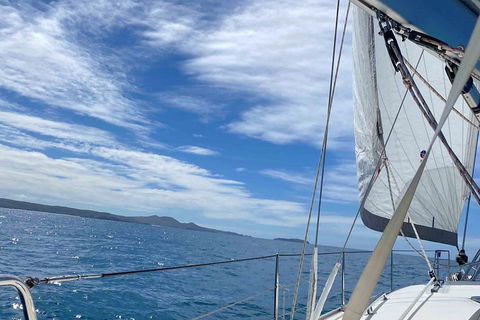 Sailing Curlew Escape On Moreton Bay - Accommodation Noosa 4