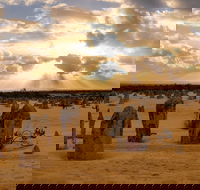 Pinnacle Desert Sunset and Night-time Stargazing Tour from Perth - Accommodation Noosa