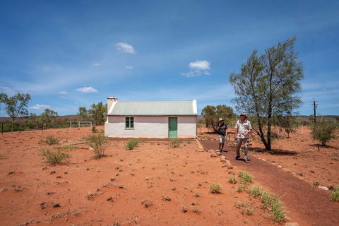Private Cultural And Historical Painted Desert Tour In Hermannsburg - Accommodation Noosa 1