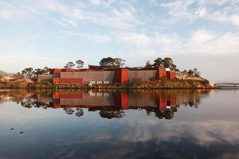 Hobart City Sightseeing Tour Including MONA Admission - Accommodation Noosa 2