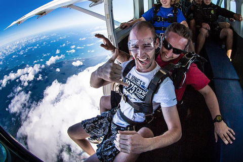 Reef And Rainforest Tandem Sky Dive In Cairns - Accommodation Noosa 2